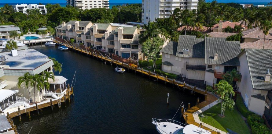 Touwnhouse à Highland Beach, Floride 3 chambres, 213.68 m2 № 2146290