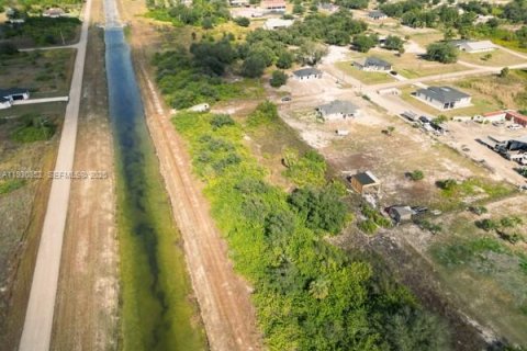 Terreno en venta en LaBelle, Florida № 1989700 - foto 9
