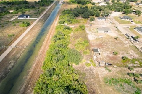 Terreno en venta en LaBelle, Florida № 1989700 - foto 10