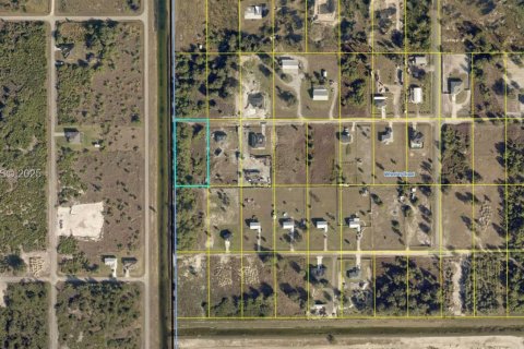 Terreno en venta en LaBelle, Florida № 1989700 - foto 3
