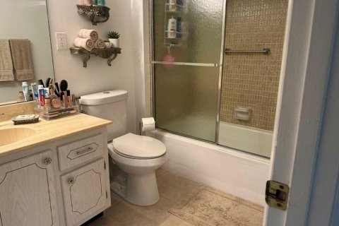 Condo in Tamarac, Florida, 2 bedrooms  № 2078454 - photo 20