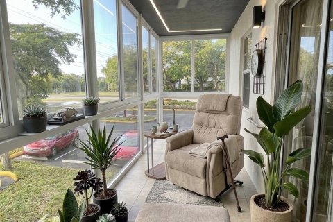 Condo in Tamarac, Florida, 2 bedrooms  № 2078454 - photo 6