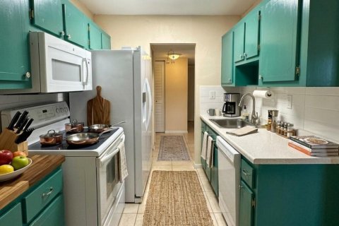 Condo in Tamarac, Florida, 2 bedrooms  № 2078454 - photo 8