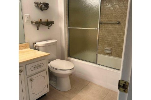 Condo in Tamarac, Florida, 2 bedrooms  № 2078454 - photo 21