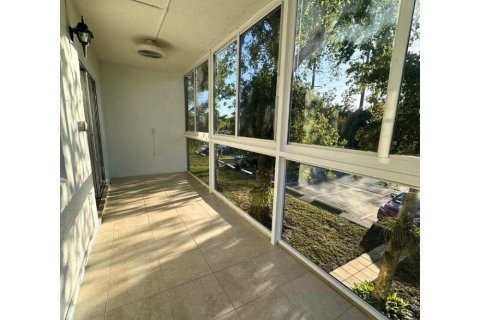 Condo in Tamarac, Florida, 2 bedrooms  № 2078454 - photo 7