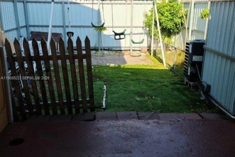 Снять в аренду кондоминиум в Хайалиа, Флорида 2 спальни, 76.92м2, № 2050663 - фото 8