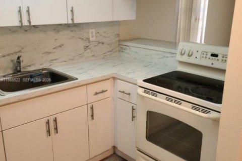 Снять в аренду кондоминиум в Хайалиа, Флорида 2 спальни, 76.92м2, № 2050663 - фото 10