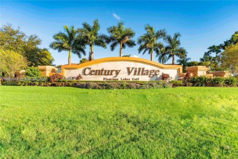 Condo in Pembroke Pines, Florida, 1 bedroom  № 2040019