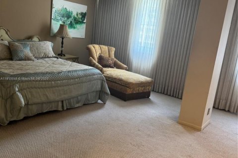 Купить кондоминиум в Халландейл-Бич, Флорида 3 спальни, 282.42м2, № 1965890 - фото 7