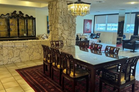 Купить кондоминиум в Халландейл-Бич, Флорида 3 спальни, 282.42м2, № 1965890 - фото 6