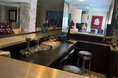 Купить кондоминиум в Халландейл-Бич, Флорида 3 спальни, 282.42м2, № 1965890 - фото 5