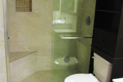 Condo in Pembroke Pines, Florida, 1 bedroom  № 2003438 - photo 9