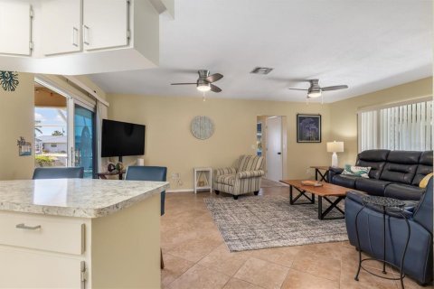 Casa en venta en Punta Gorda, Florida, 3 dormitorios, 186.92 m2 № 1642282 - foto 14