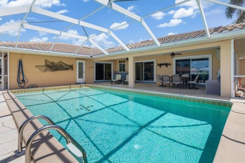 Casa en venta en Punta Gorda, Florida, 3 dormitorios, 186.92 m2 № 1642282 - foto 4
