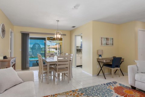 Casa en venta en Punta Gorda, Florida, 3 dormitorios, 186.92 m2 № 1642282 - foto 9