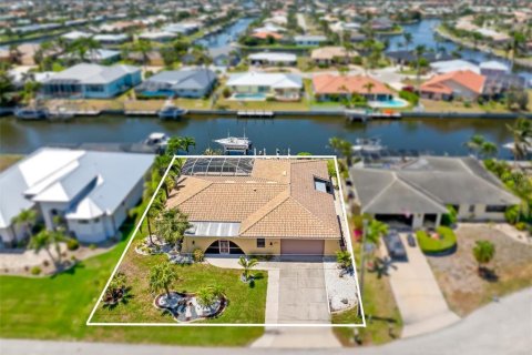 Casa en venta en Punta Gorda, Florida, 3 dormitorios, 186.92 m2 № 1642282 - foto 1