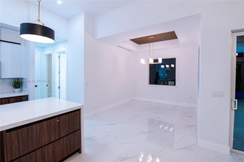 Casa en venta en Cape Coral, Florida, 4 dormitorios, 272.02 m2 № 2022781 - foto 8