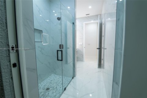 Casa en venta en Cape Coral, Florida, 4 dormitorios, 272.02 m2 № 2022781 - foto 18