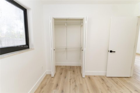 Купить виллу или дом в Майами, Флорида 3 спальни, 109.25м2, № 1979125 - фото 9