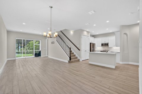 Townhouse in Ormond Beach, Florida 3 bedrooms, 198.53 sq.m. № 2101654 - photo 6