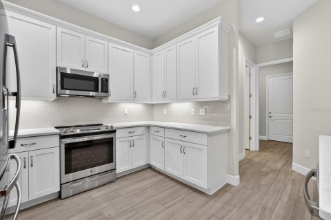 Townhouse in Ormond Beach, Florida 3 bedrooms, 198.53 sq.m. № 2101654 - photo 14