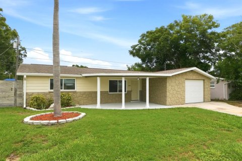 Casa en New Port Richey, Florida 3 dormitorios, 128.11 m2 № 2200681