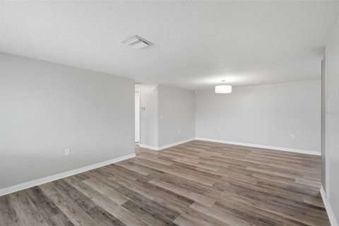 Casa en venta en New Port Richey, Florida, 3 dormitorios, 128.11 m2 № 2200681 - foto 6