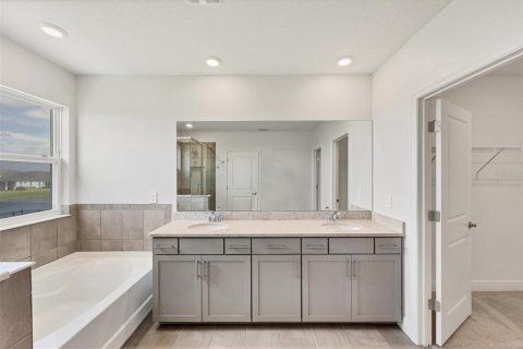 Villa ou maison à louer à Bradenton, Floride: 4 chambres, 256.04 m2 № 1880679 - photo 22