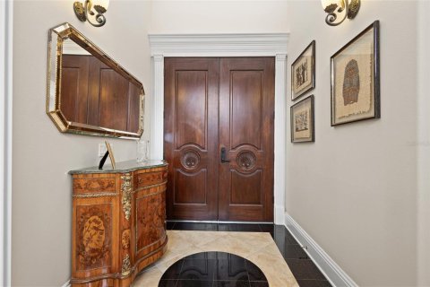 House in Four Corners, Florida 5 bedrooms, 457.54 sq.m. № 1812841 - photo 7