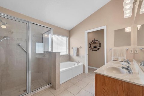 House in Lakeland, Florida 4 bedrooms, 191.47 sq.m. № 1909943 - photo 23