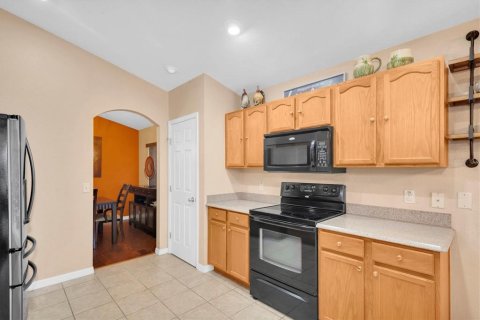 House in Lakeland, Florida 4 bedrooms, 191.47 sq.m. № 1909943 - photo 13