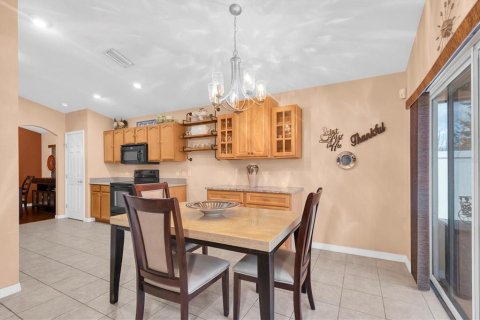 House in Lakeland, Florida 4 bedrooms, 191.47 sq.m. № 1909943 - photo 17