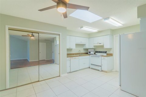 Casa en alquiler en Haines City, Florida, 2 dormitorios, 132.85 m2 № 2095443 - foto 8