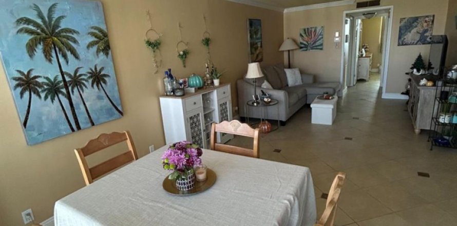 Condo in Delray Beach, Florida, 1 bedroom № 2081809