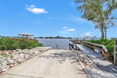 Villa ou maison à vendre à Riverview, Floride: 4 chambres, 280.38 m2 № 2101265 - photo 22