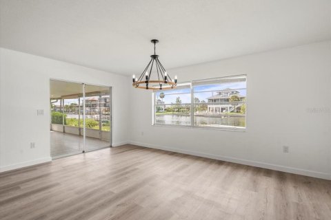 Casa en alquiler en Hernando Beach, Florida, 3 dormitorios, 156.82 m2 № 1822852 - foto 18