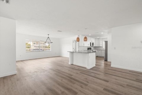 Casa en alquiler en Hernando Beach, Florida, 3 dormitorios, 156.82 m2 № 1822852 - foto 7