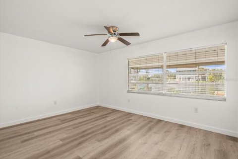 Casa en alquiler en Hernando Beach, Florida, 3 dormitorios, 156.82 m2 № 1822852 - foto 27