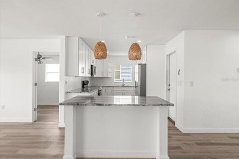 Casa en alquiler en Hernando Beach, Florida, 3 dormitorios, 156.82 m2 № 1822852 - foto 10