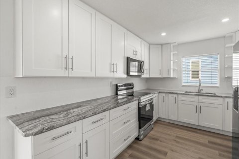 Casa en alquiler en Hernando Beach, Florida, 3 dormitorios, 156.82 m2 № 1822852 - foto 11