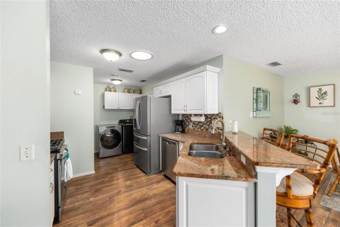 Casa en venta en The Villages, Florida, 2 dormitorios, 110.37 m2 № 1755231 - foto 13