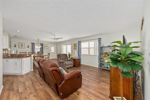 Casa en venta en The Villages, Florida, 2 dormitorios, 110.37 m2 № 1755231 - foto 19
