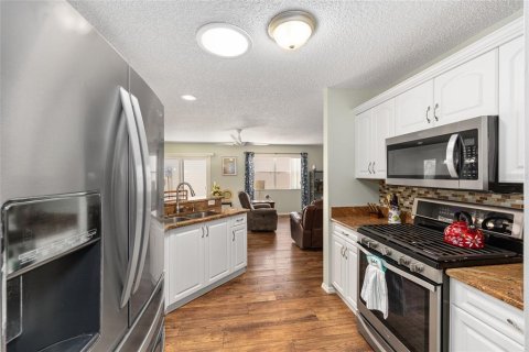 Casa en venta en The Villages, Florida, 2 dormitorios, 110.37 m2 № 1755231 - foto 12