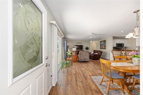 Casa en venta en The Villages, Florida, 2 dormitorios, 110.37 m2 № 1755231 - foto 7