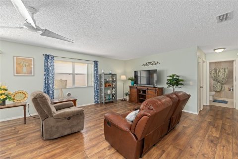 Casa en venta en The Villages, Florida, 2 dormitorios, 110.37 m2 № 1755231 - foto 18