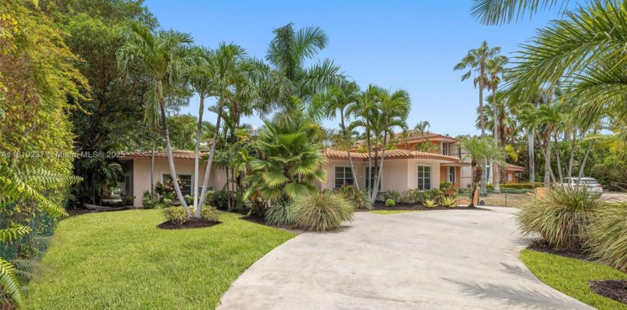 Villa ou maison à Golden Beach, Floride 3 chambres, 260.5 m2 № 1779868