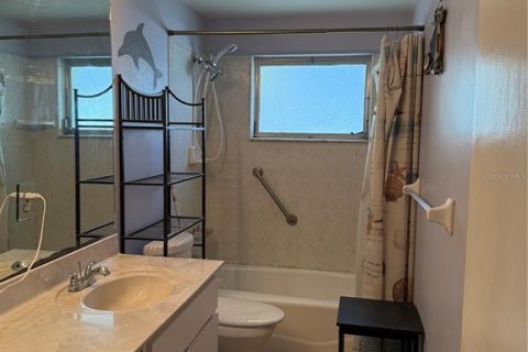 House in Port Charlotte, Florida 2 bedrooms, 139.17 sq.m. № 1823210 - photo 8