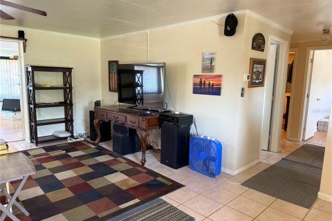 House in Port Charlotte, Florida 2 bedrooms, 139.17 sq.m. № 1823210 - photo 5