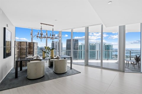 Condominio en venta en Miami, Florida, 5 dormitorios, 605.07 m2 № 1935254 - foto 25