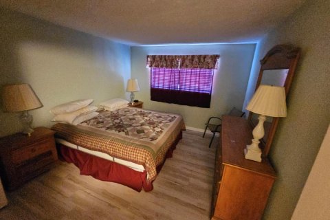 Condominio en venta en Okeechobee, Florida, 2 dormitorios, 92.9 m2 № 2077611 - foto 12